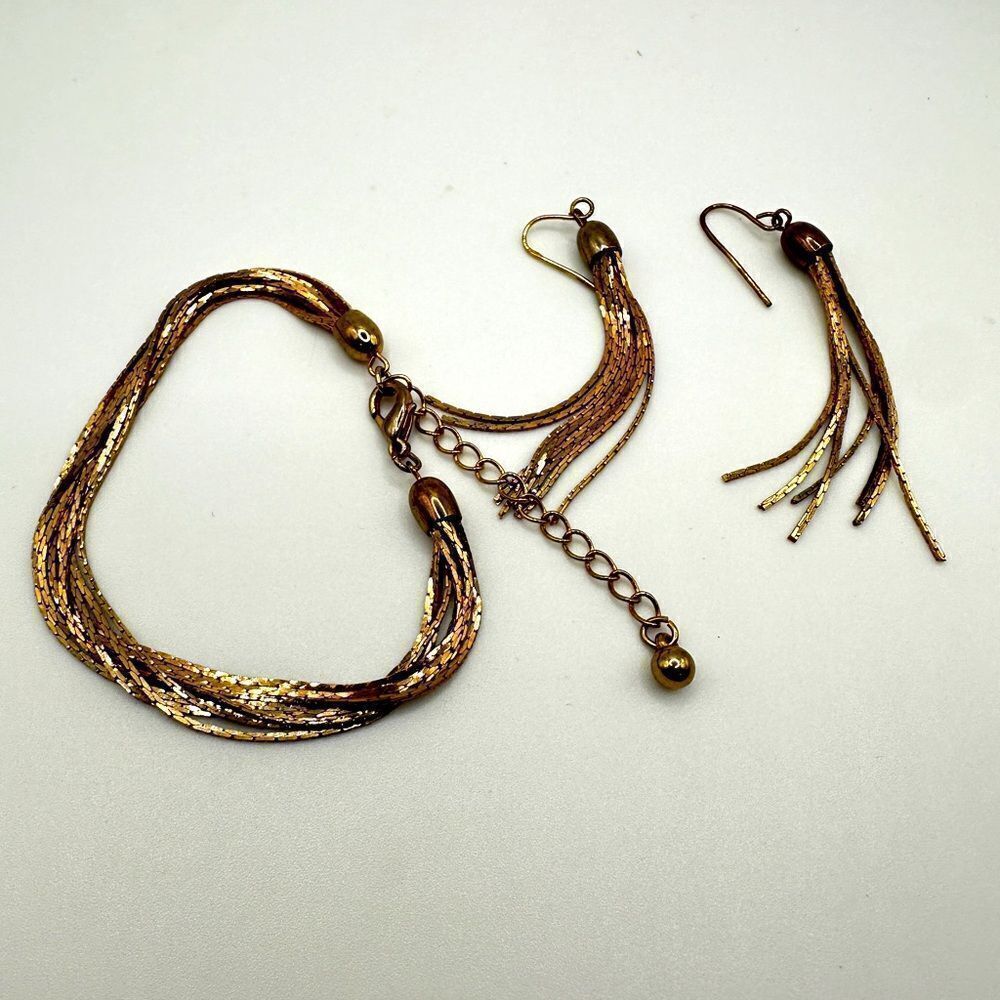 Vintage gold/brass tone bracelet and dangle‎ earrings set!